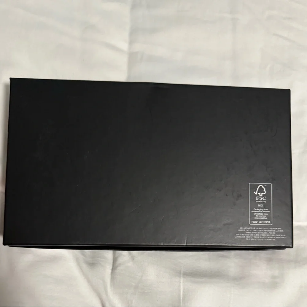 Giorgio Armani Parfumes NIB Black unisex pouch! Comes in box!